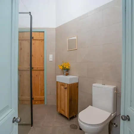 Ninho House, Callebanda Barracol * טאווירה