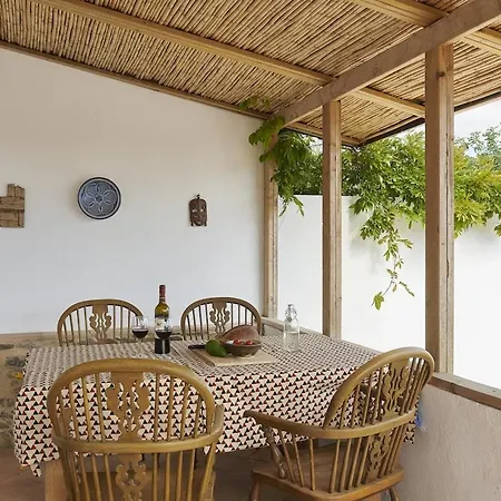 Ninho House, Callebanda Barracol * タヴィラ