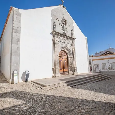 Ninho House, Callebanda Barracol