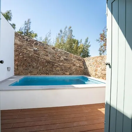 Ninho House, Callebanda Barracol *